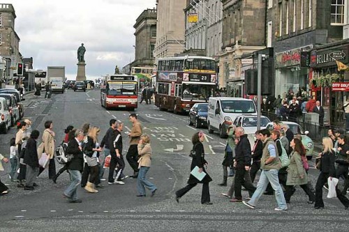 0_edinburgh_transport_pedestrians_-_hanover_street_028840